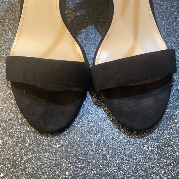 NINE WEST | size 9 black heel - Picture 2 of 6